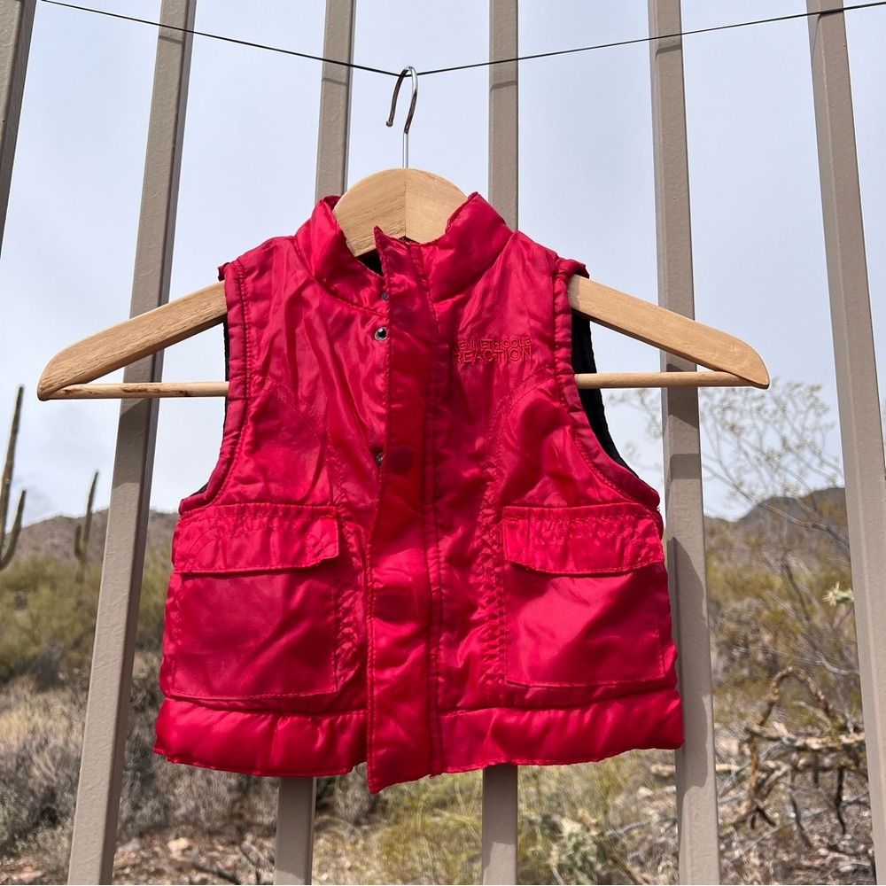 ⬇️💲Kenneth Cole Reaction Kid’s Vest Size 6-9 Mos Color Red W/Black Inside